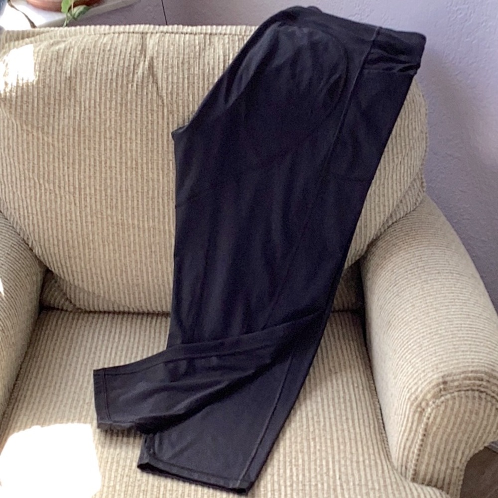 NWOT Victoria Secret On Point Flow Heart Stitch Yoga Pant XXL 7/4 Length Pockets